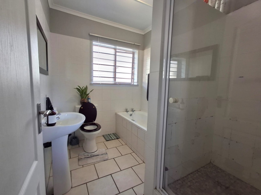 2 Bedroom Property for Sale in Jeffreys Bay Central Eastern Cape